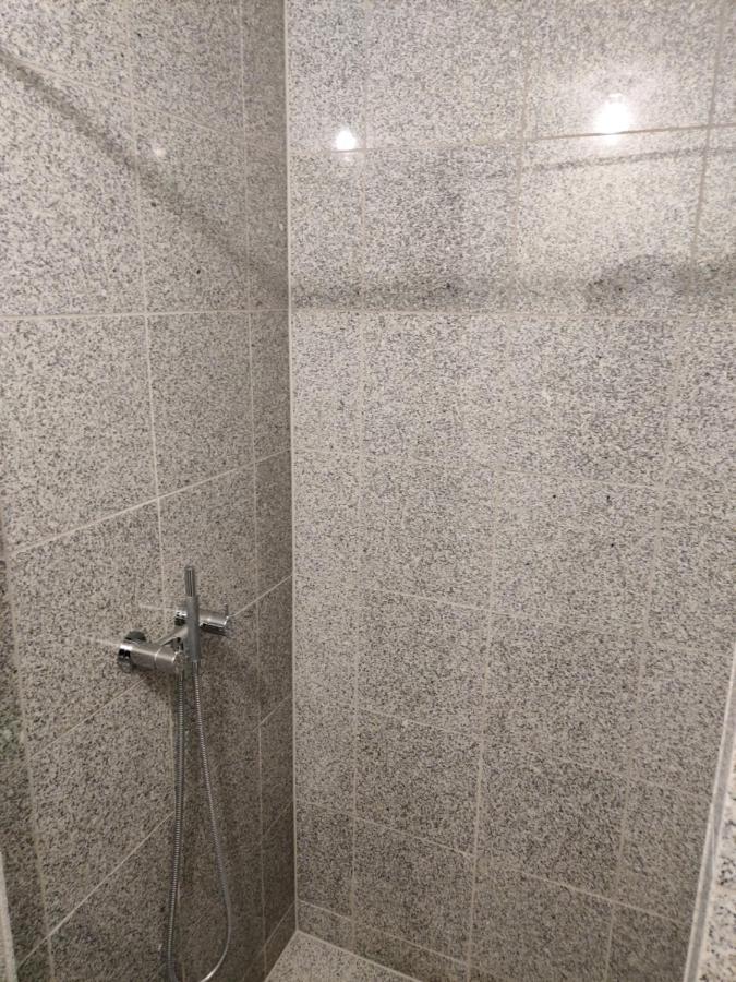 Stort Og Dejligt Vaerelse Med Privat Bad *